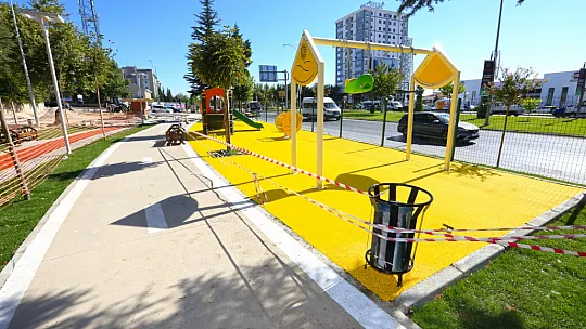 Elazığ Belediyesi, Park ve Yürüyüş Yollarında Bakım Çalışmalarını Sürdürüyor