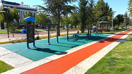 Elazığ Belediyesi, Park ve Yürüyüş Yollarında Bakım Çalışmalarını Sürdürüyor