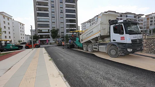 Elazığ Belediyesi Şehir Genelinde Yol Çalışmalarını Sürdürüyor