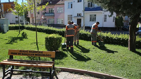 Elazığ Belediyesi Şehir Genelinde Hijyen Çalışmalarını Sürdürüyor