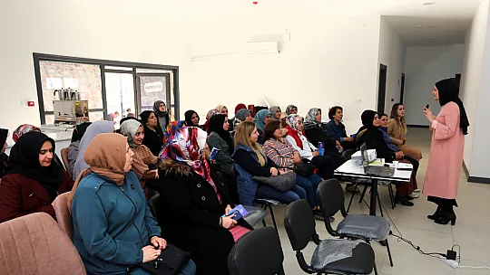 Elazığ Belediyesi'nden Aile İçi İletişim Semineri