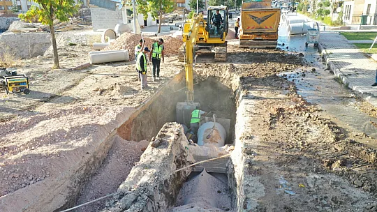 Elazığ Belediyesi'nin Altyapı Yenileme Çalışmaları Sürüyor