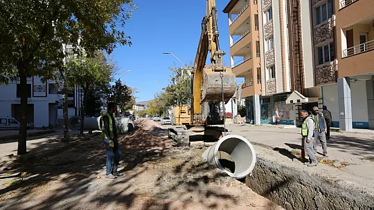 Elazığ Belediyesi'nin Altyapı Yenileme Çalışmaları Sürüyor