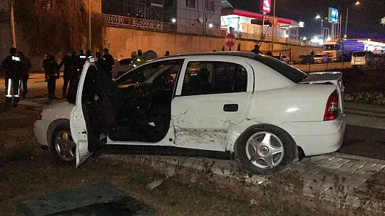 Elazığ'da 2 Ayrı Trafik Kazası: 8 Yaralı