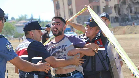 Elazığ'da 345 personelin katıldığı deprem ve yangın tatbikatı nefes kesti