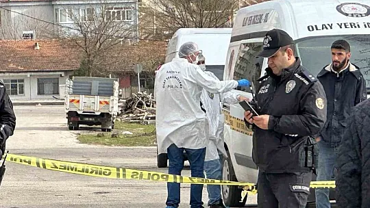 Elazığ'da 6 kişinin cansız bedeni morga kaldırıldı