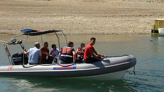 Elazığ'da baraj gölünde kaybolan şahsın cansız bedeni sudan çıkarıldı