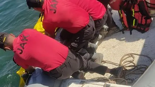 Elazığ'da baraj gölünde kaybolan şahsın cansız bedeni sudan çıkarıldı