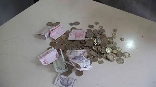 Elazığ'da dilenci operasyonu: Kimi gazetecilere tepki gösterdi, kimi kendini yerlere attı