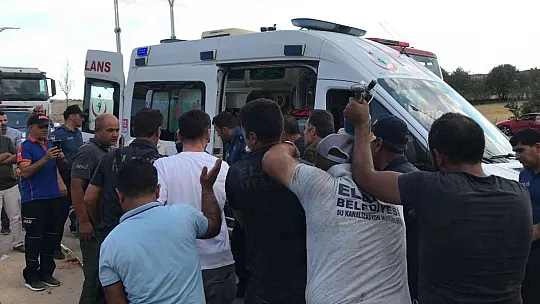 Elazığ'da göçük altında kalan işçi için ekipler seferber oldu
