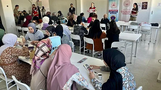 Elazığ'da jandarma ekipleri KADES'i anlattı