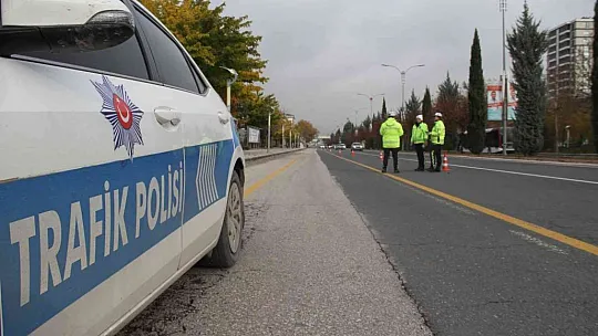 Elazığ'da kış lastiği denetimleri başladı