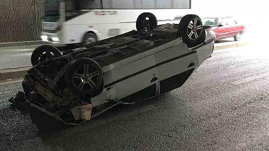 Elazığ'da Otomobil Takla Attı