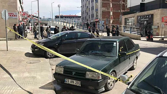 Elazığ'da silahlı bıçaklı kavga: 2 yaralı