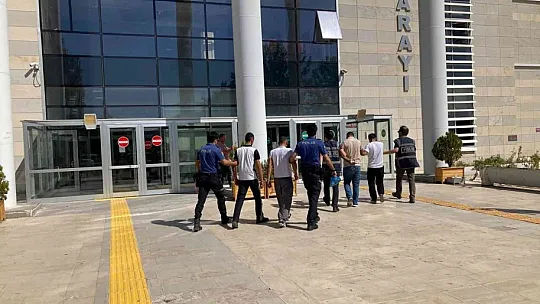 Elazığ'da suç makinesi 4 zanlı, çaldıkları malzemelerle yakalandı