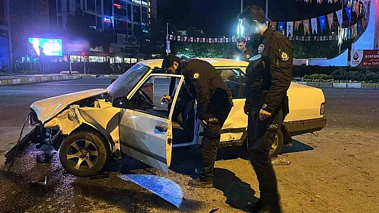Elazığ'da trafik kazası: 1'i ağır 3 yaralı