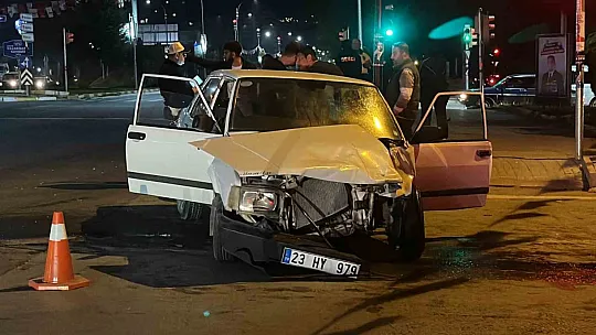 Elazığ'da trafik kazası: 1'i ağır 3 yaralı