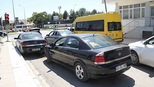 Elazığ'da Zincirleme Trafik Kazası