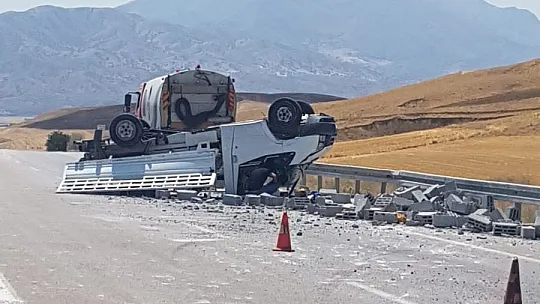 Elazığ'daki kazada sürücü hayatını kaybetti