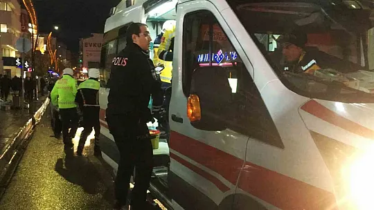 Elazığ'ın en işlek caddesinde bıçaklı kavga: 2 yaralı