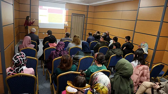 Engelsiz Yaşam Merkezi'nde Eğitimler Devam Ediyor