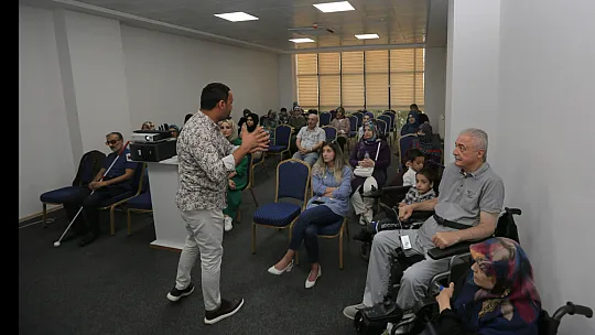 Özel Gereksinimli Bireylerin Ailelerine Yönelik Seminer Düzenlendi