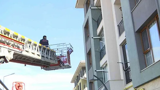 Evde mahsur kaldığı için işe gidemedi, çıkışının verileceğini öğrenince şoka uğradı