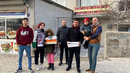 Gençlik 23 yürekleri ısıttı