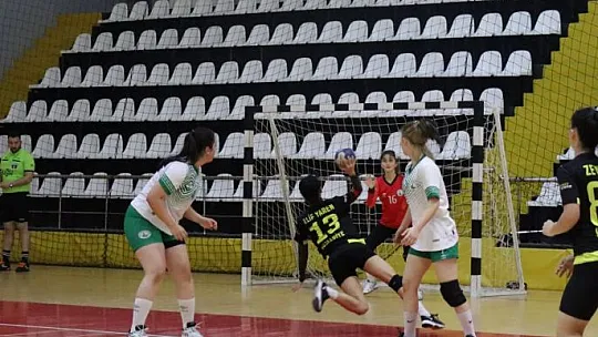 Yarı Final Hentbol Müsabakaları Elazığ'da başladı