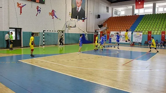 Analig hentbol grup müsabakaları sona erdi