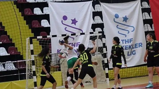 Yarı Final Hentbol Müsabakaları Elazığ'da başladı