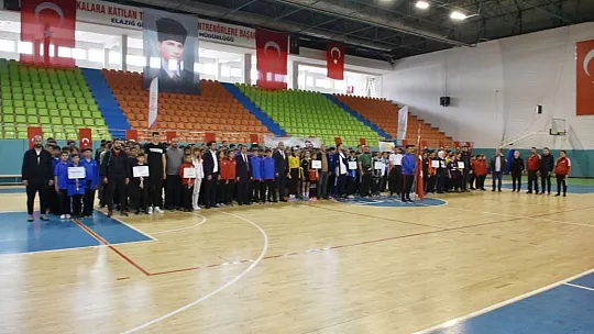 Analig hentbol grup müsabakaları sona erdi