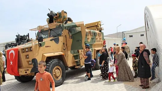Ahıska Türkleri'ne Komandolar Tarafından Özel Ziyaret