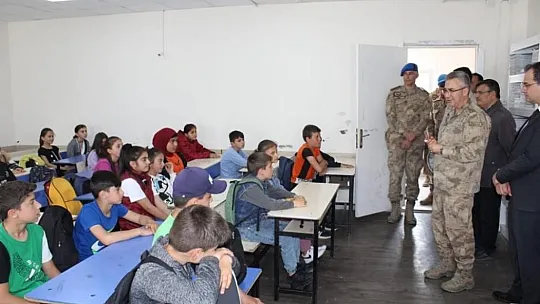 Ahıska Türkleri'ne Komandolar Tarafından Özel Ziyaret