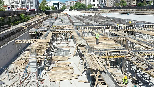 Kent Meydanı ve Yer Altı Otoparkı Projesinde Sona Doğru