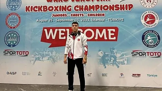 Kick Boks'ta Elazığlı sporculardan 3 madalya