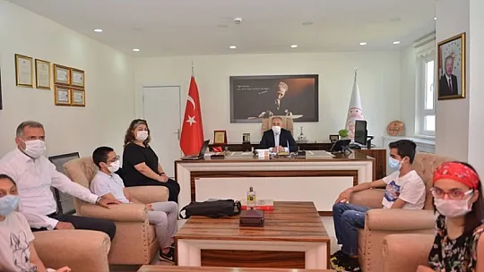 Abdullah Hakan Tangülü Özel Eğitim Meslek Okulu Etwinning Projelerini Tanıttı