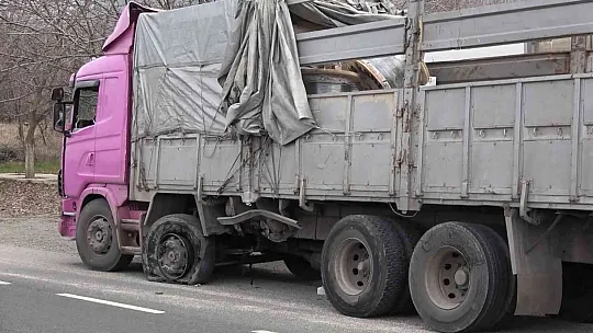 Muş İl Jandarma Komutan Yardımcısı Albay Ahmet Kaya ve eşi trafik kazasında yaralandı