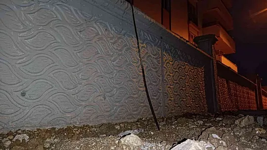 Müteahhitle dağıtım şirketi arasındaki sorun apartmanı 8 aydır elektriksiz bıraktı