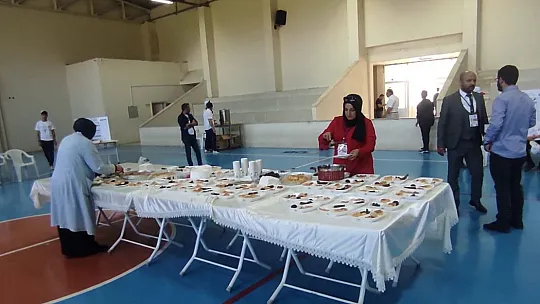 TÜBİTAK 4006 Bilim Fuarı Kapsamında 18 Farklı Proje Sergilendi