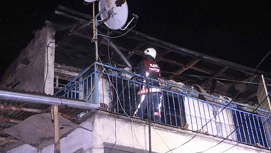 Soba bomba gibi patladı, ev kısmen çöktü: 2 yaralı
