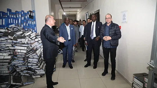 Uganda Cumhuriyeti Çevre ve Şehircilik Bakanlığı Yetkilileri Elazığ'da
