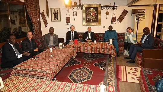 Uganda Cumhuriyeti Çevre ve Şehircilik Bakanlığı Yetkilileri Elazığ'da