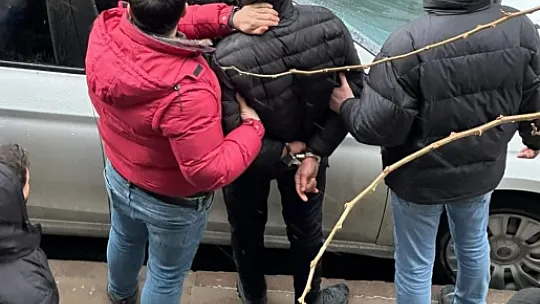 Gazi Caddesi'nde Gergin Anlar
