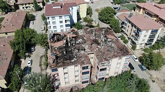 Yangın 3 Saat Sonra Kontrol Altına Alınmıştı, Hasar Gün Doğunca Ortaya Çıktı
