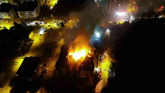 Yangın 3 Saat Sonra Kontrol Altına Alınmıştı, Hasar Gün Doğunca Ortaya Çıktı