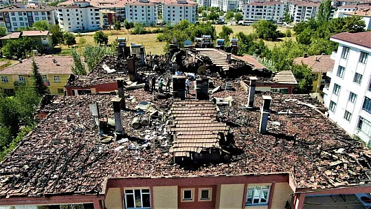 Yangın 3 Saat Sonra Kontrol Altına Alınmıştı, Hasar Gün Doğunca Ortaya Çıktı