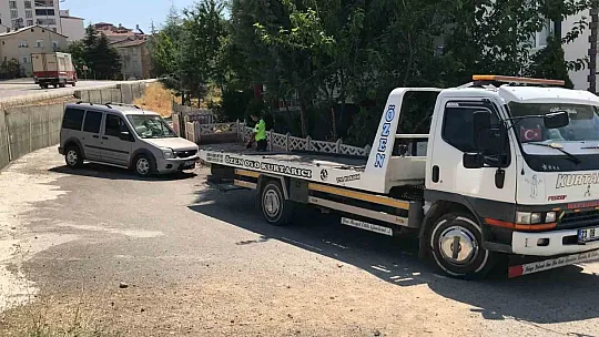 Elazığlı Vatandaşlar Korkudan Evlerinin Önünde Oturamıyor! İşte Sebebi..