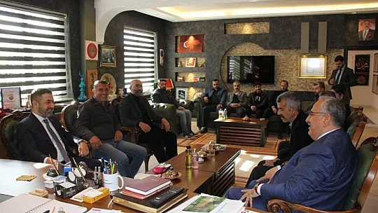 MHP Elazığ Milletvekili Aday Adayı Semih Işıkver, Ağın Belediye Başkanı Ali Uslu'yu Ziyaret Etti