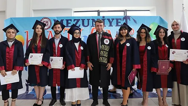Fırat Üniversitesi Mimarlık Fakültesi Mezuniyet Töreni Yapıldı